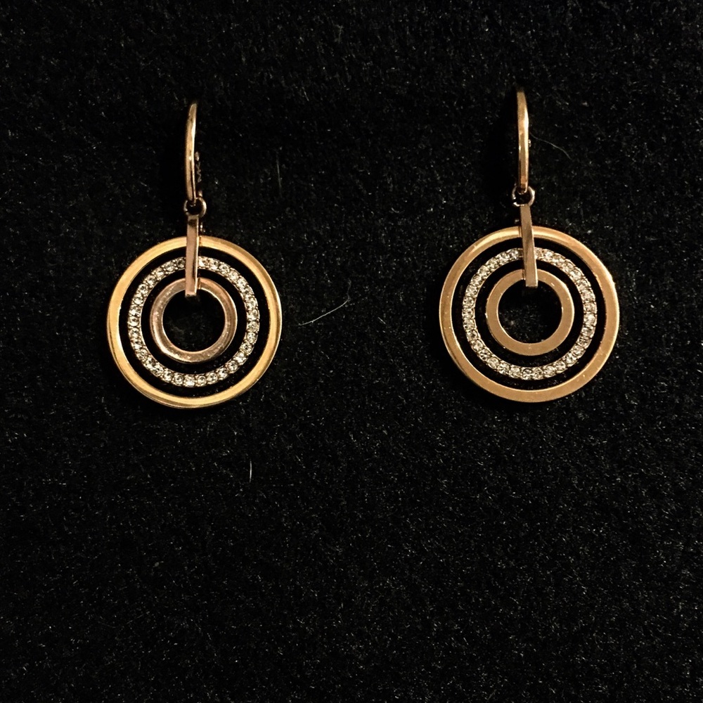 MICHAEL KORS
Concentric Circle Drop Earrings